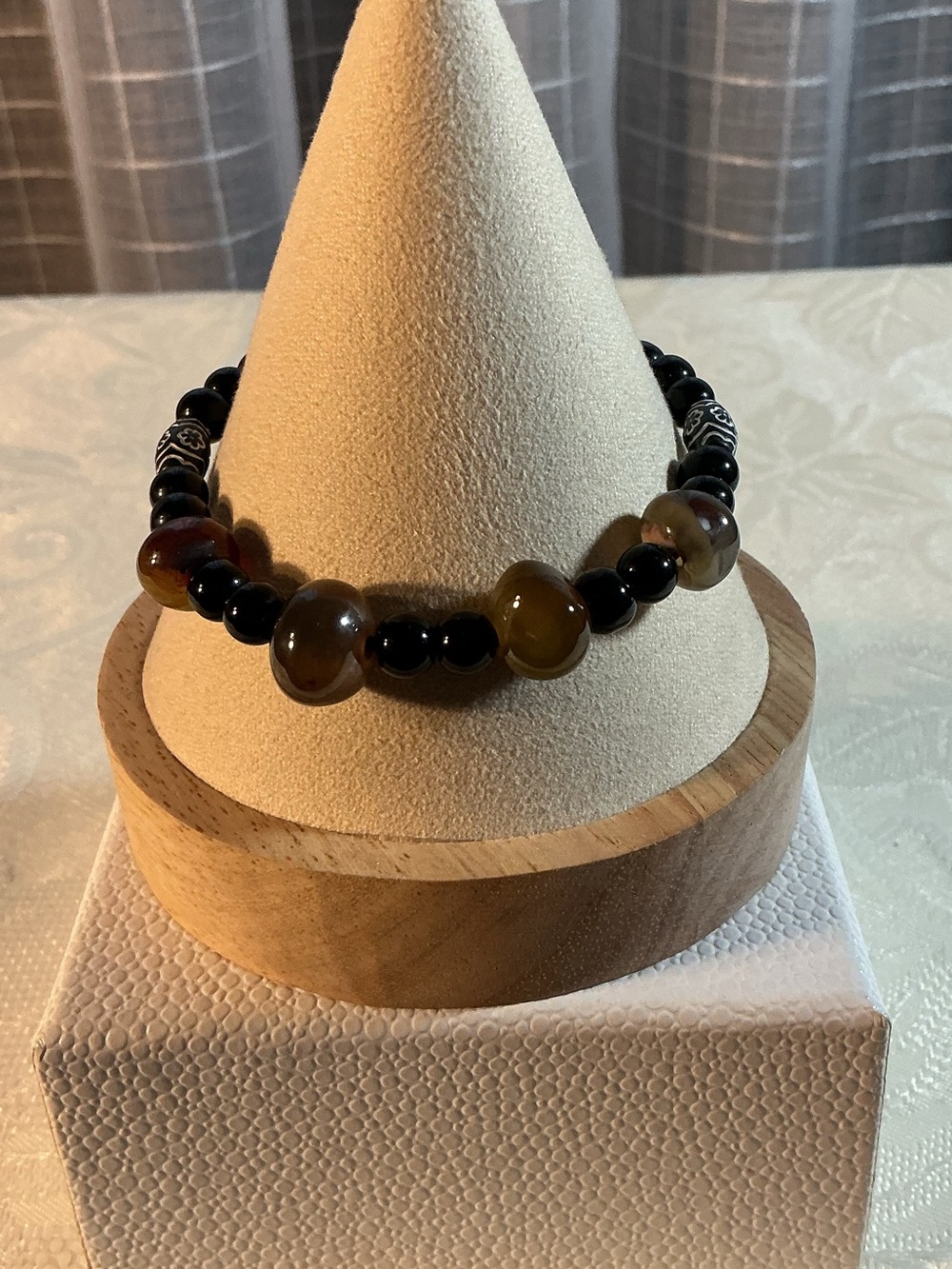 Natural Amber Agate & Black Onyx Beaded Adjustable Sliding Knot Macrame Bracelet